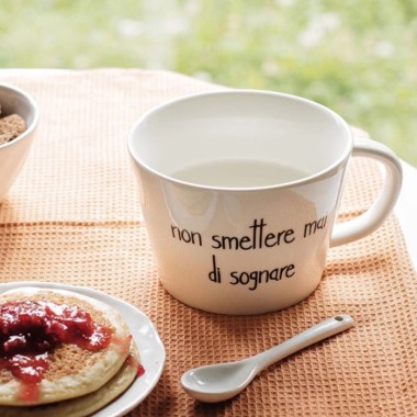 Set 2 tazze in gres Non smettere mai di sognare
